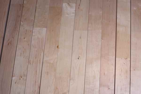 什么方法能有效去除木材板材上的污垢 什么方法能有效去除木材板材上的污垢