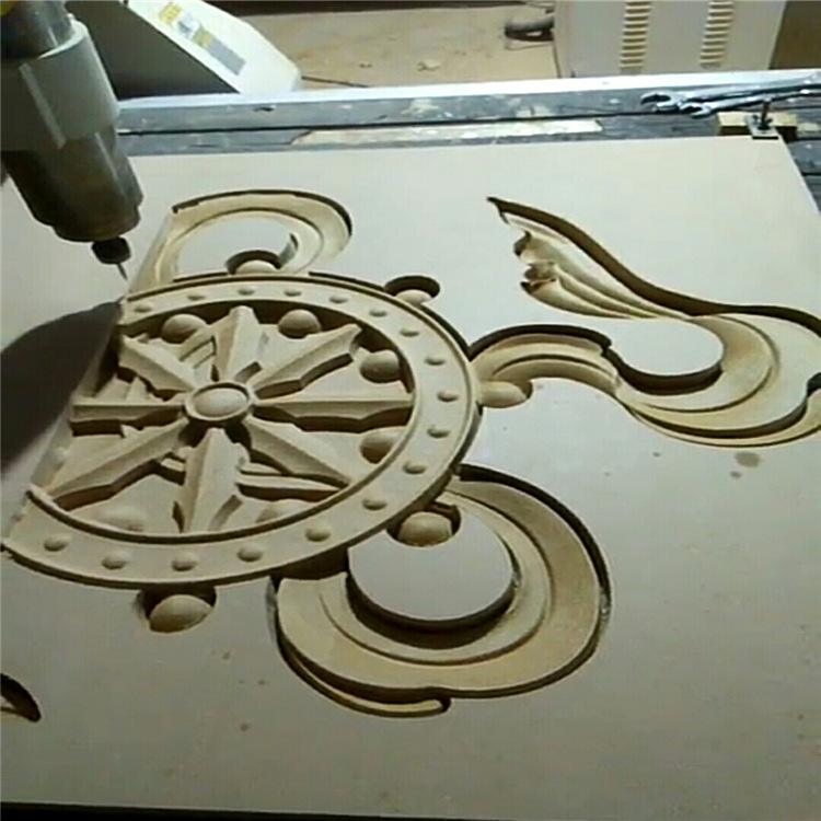 如何利用色彩搭配进行木材板材创意雕刻 如何利用色彩搭配进行木材板材创意雕刻