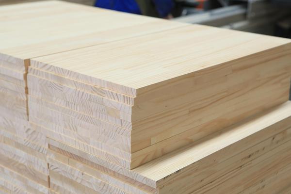如何选择适合木材板材自制项目的木材 如何选择适合木材板材自制项目的木材