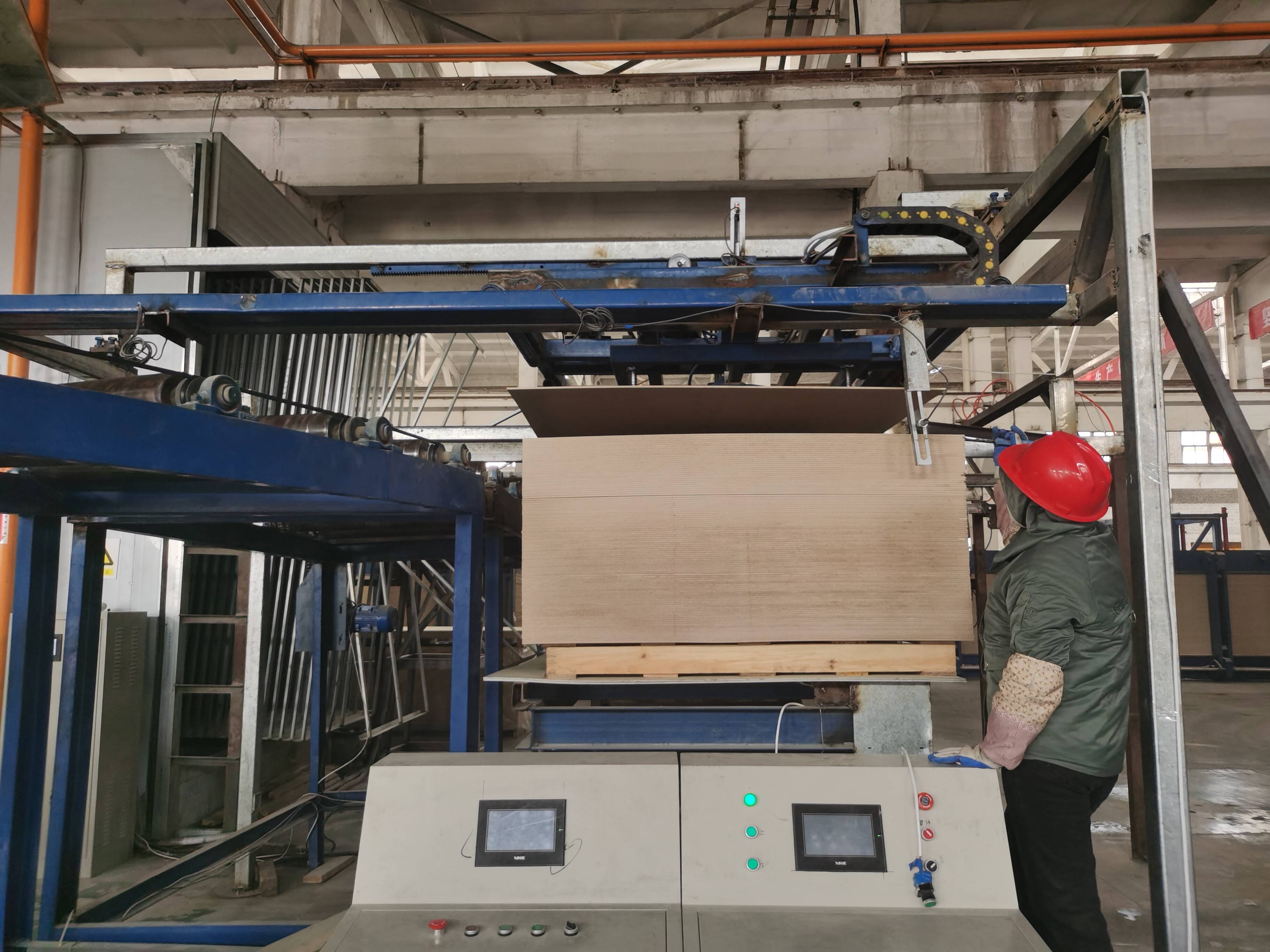 木材板材的防火性能如何评估