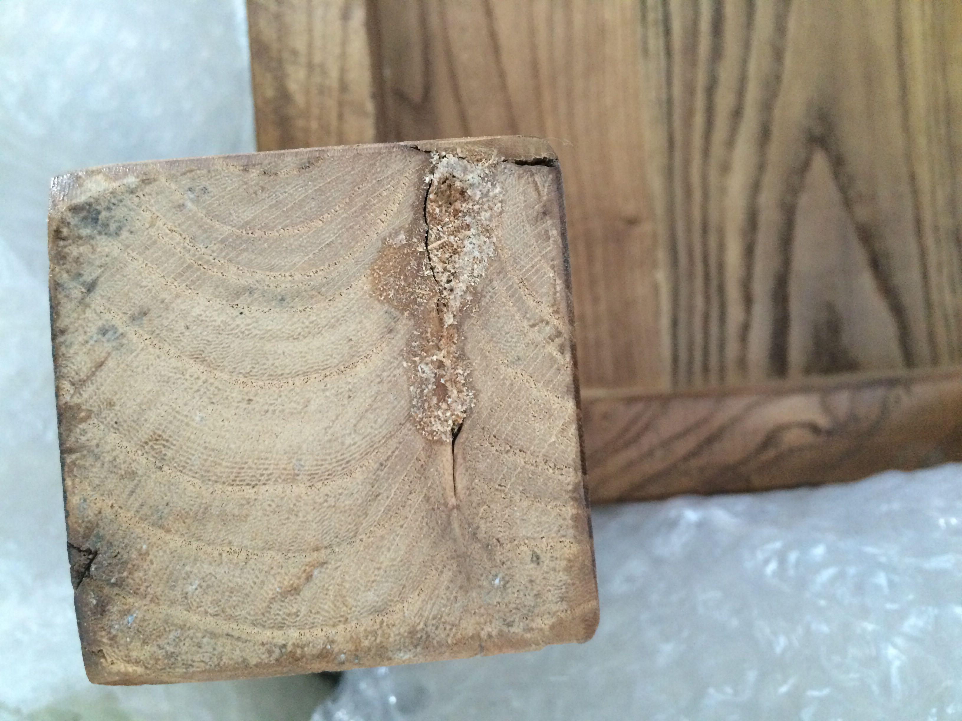 如何防止购买到有裂痕的木材