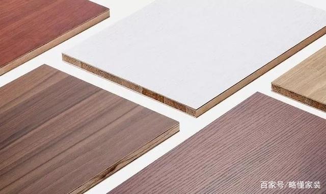 如何比较不同木材板材品牌的创新和技术水平