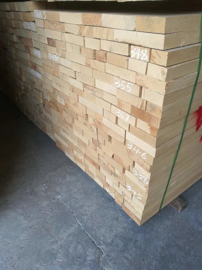 如何正确储存木材板材以防止裂纹