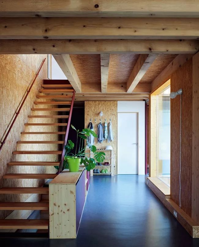 高端室内装修中,如何利用木材板材创造出自然与现代的完美融合 高端室内装修中,如何利用木材板材创造出自然与现代的完美融合