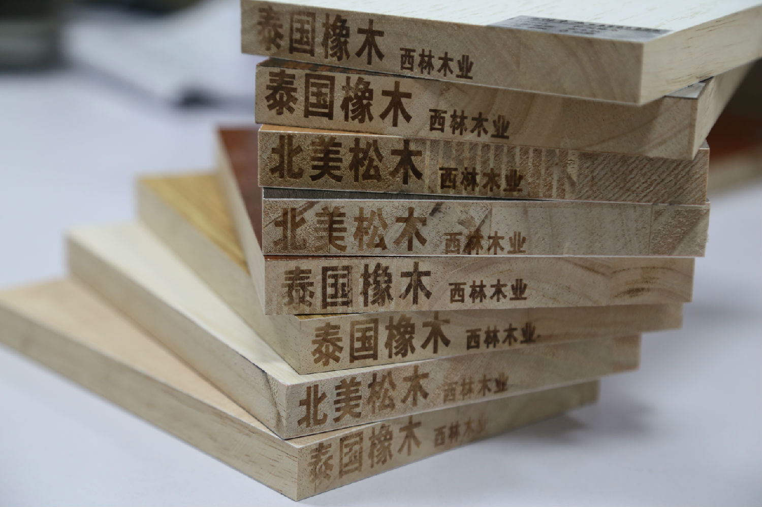 如何选择符合环保标准的木材板材 如何选择符合环保标准的木材板材